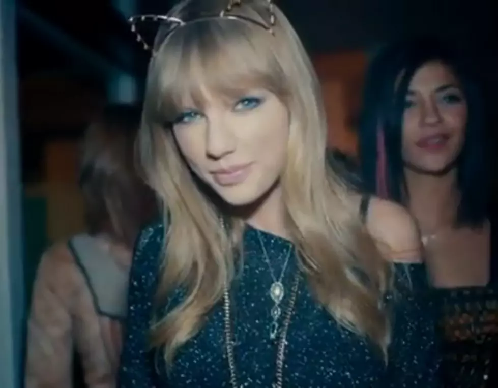 Taylor Swift Parties It Up, Feelin&#8217; &#8217;22&#8217; For New Music Video [VIDEO]