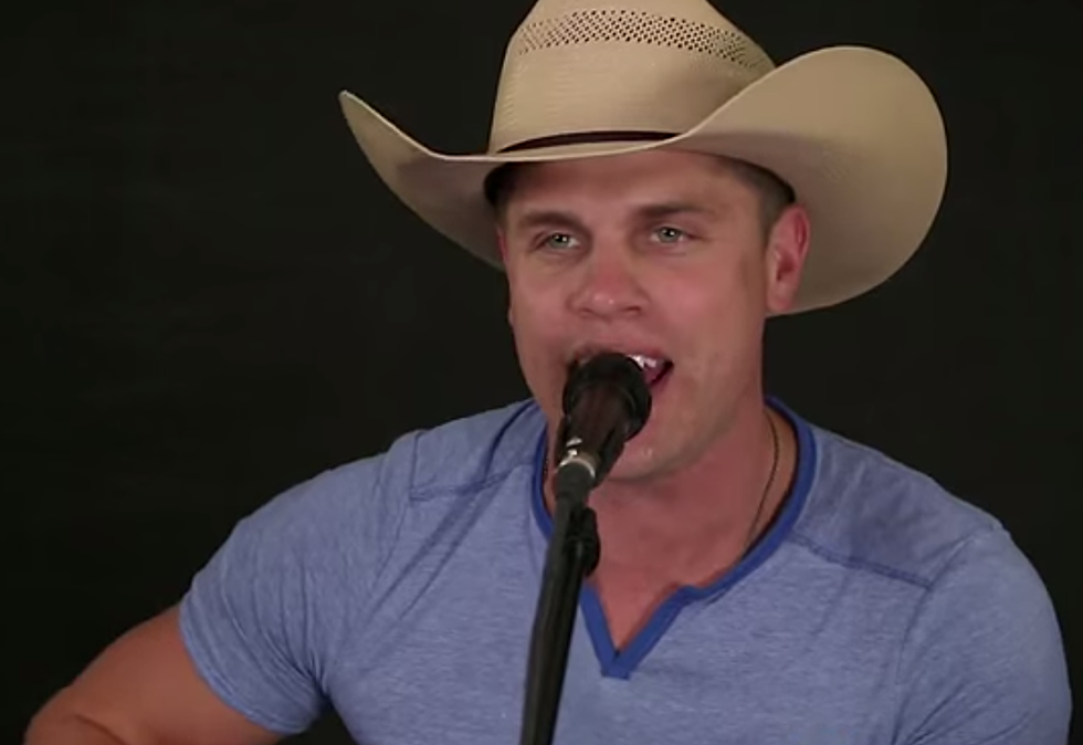 Dustin Lynch Sings to Us With Acoustic Version of ‘Sing It to Me’ [Video]