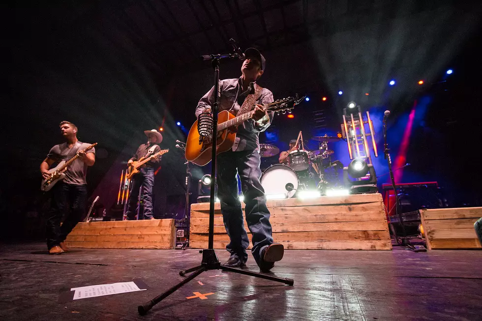 Casey Donahew Puts on a Texas Country Clinic at JAB Fest 2016 [Photos]