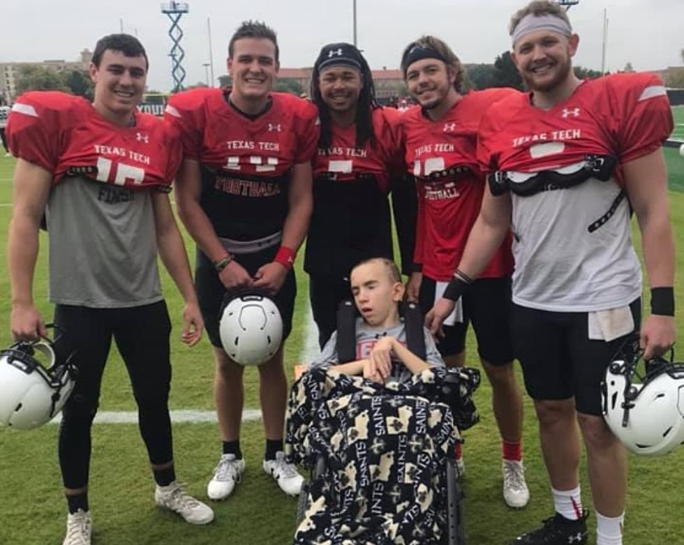 Texas Tech Football Team Gathers Around Luke Siegel to Show Their Love & Support [Photos]