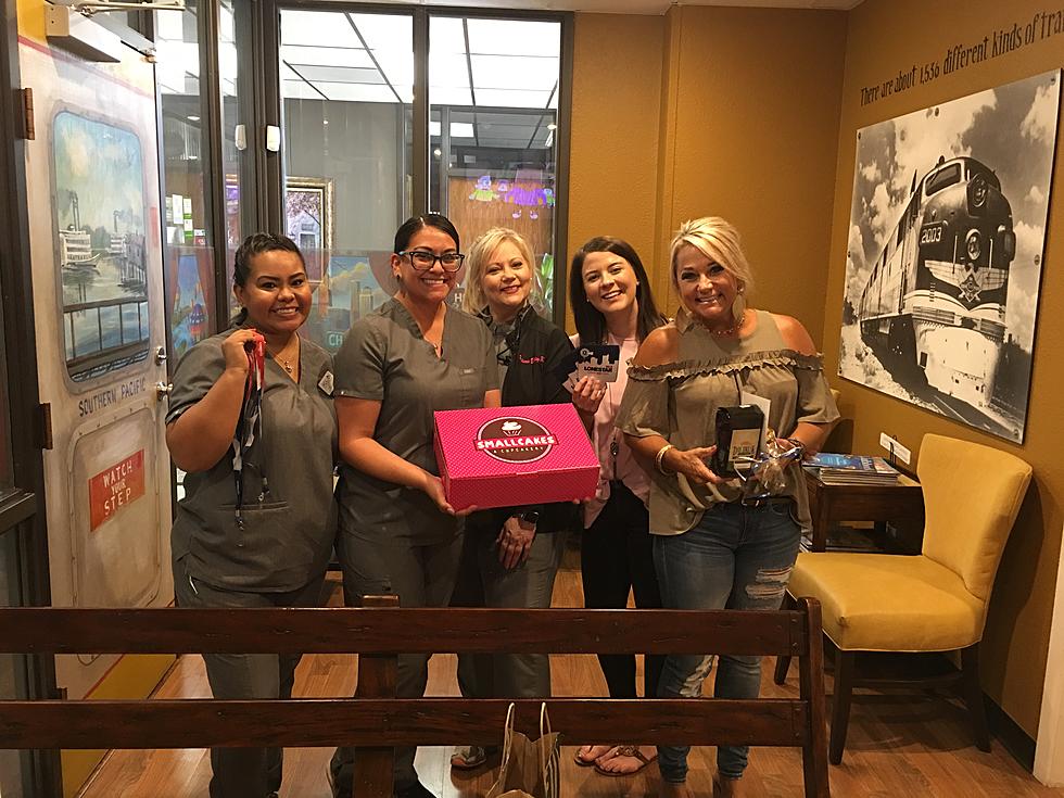 Lonestar 99.5 Brings Smallcakes to Jackson Pediatric Dentistry