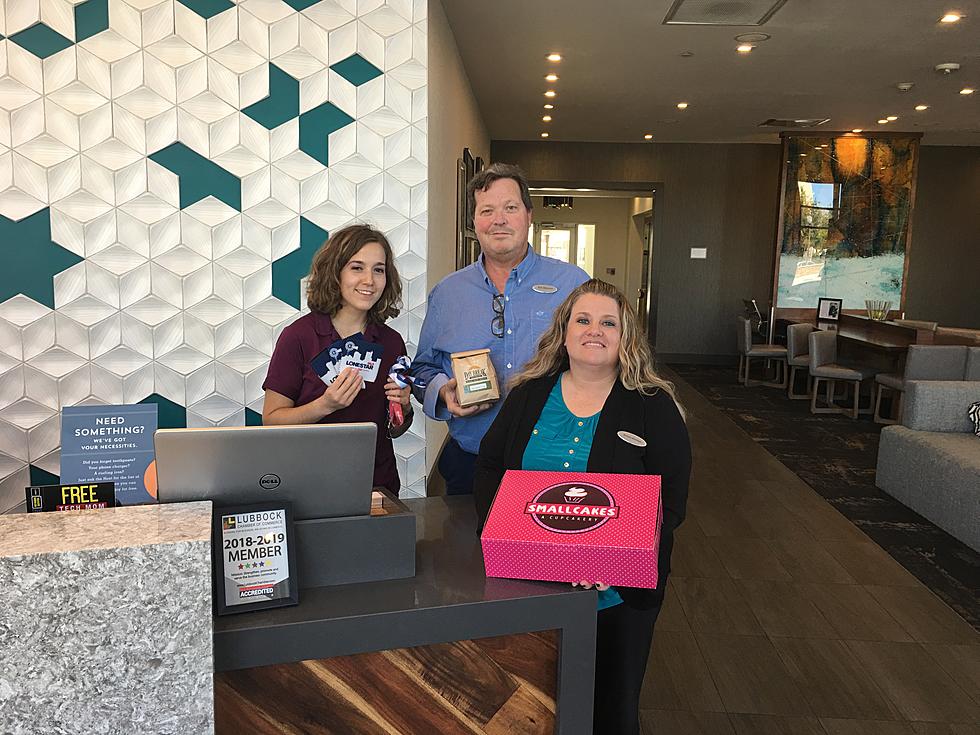 Lonestar 99.5 Brings Smallcakes to Hyatt Place of Lubbock