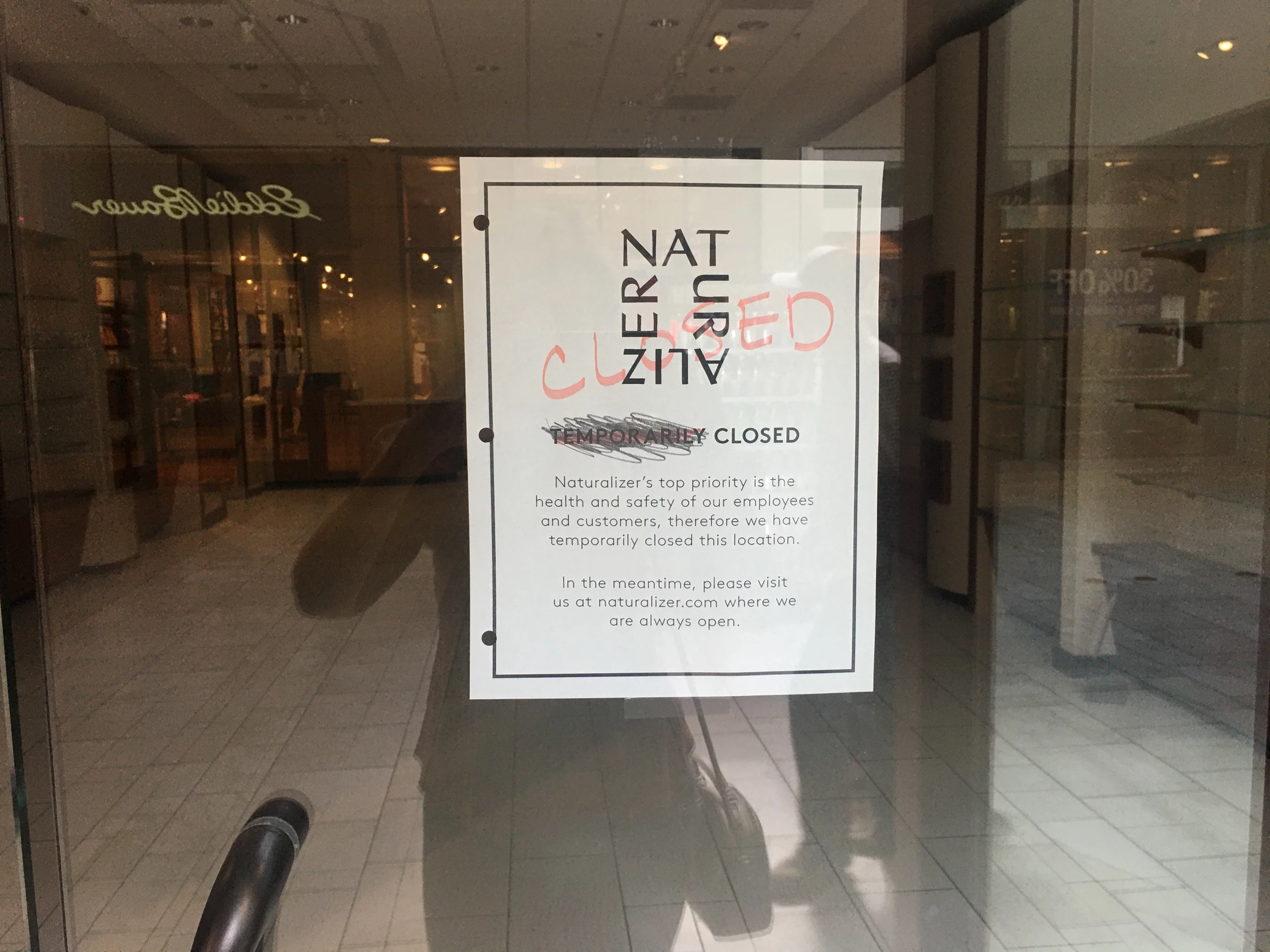 naturalizer shoe store locations