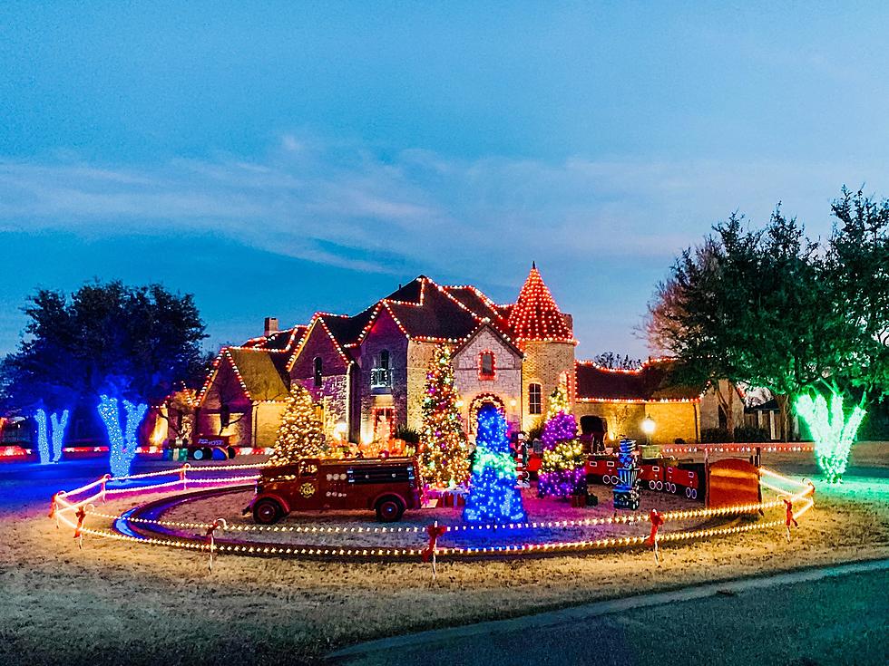 Welcome to Santa’s Castle: A Free Winter Wonderland in Lubbock