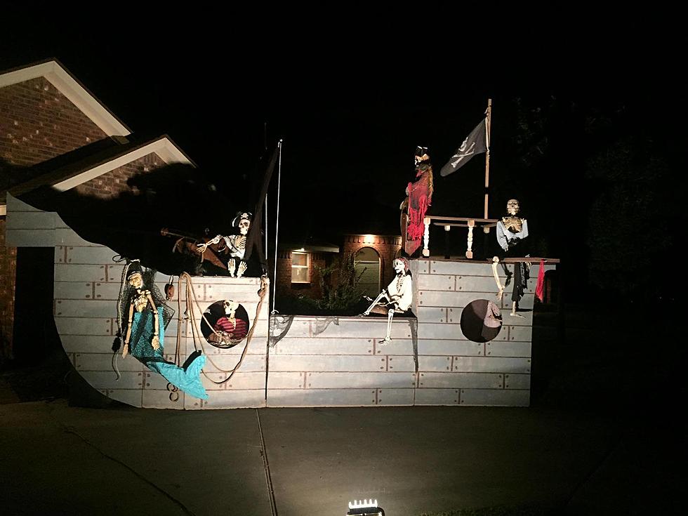 Yes This Lubbock Area House Has A Whole Pirate Ship For Halloween