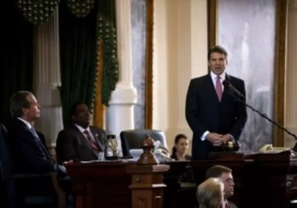 Governor Rick Perry Vetoes Texting While Driving Ban