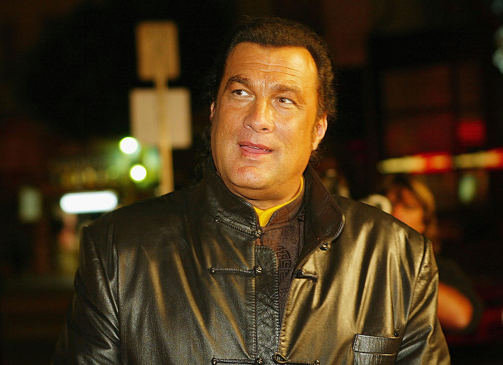 Steven Seagal Becomes Deputy Sheriff, Apple Can Track Your Cheating Spouse, and More in Chad’s Steaming Pile