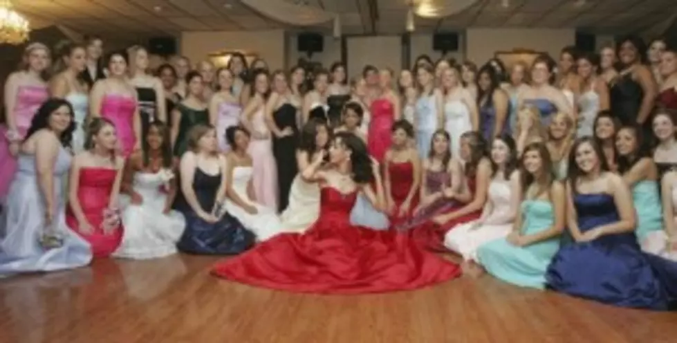 Schools Attempting to Ban Sexy Dresses From High School Proms