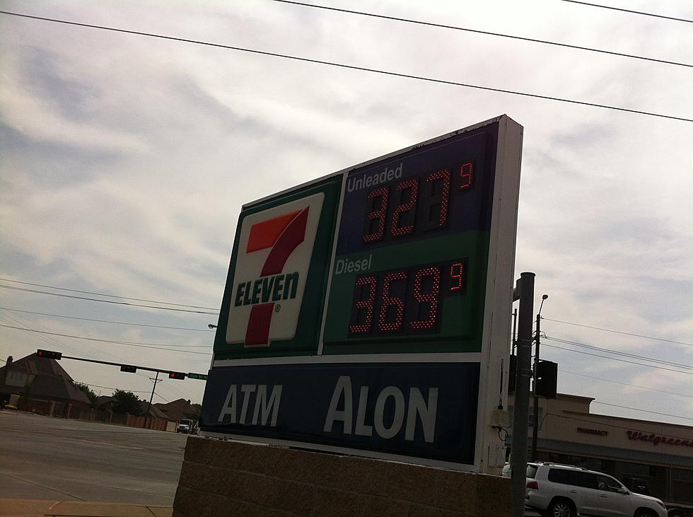 Gas Prices Fall Before Memorial Day