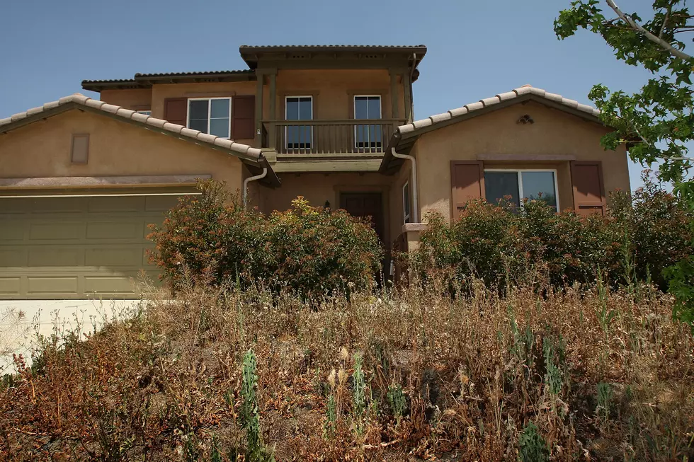 Lubbock Now Has a ‘Weed Hotline’ to Turn In Ugly Yards