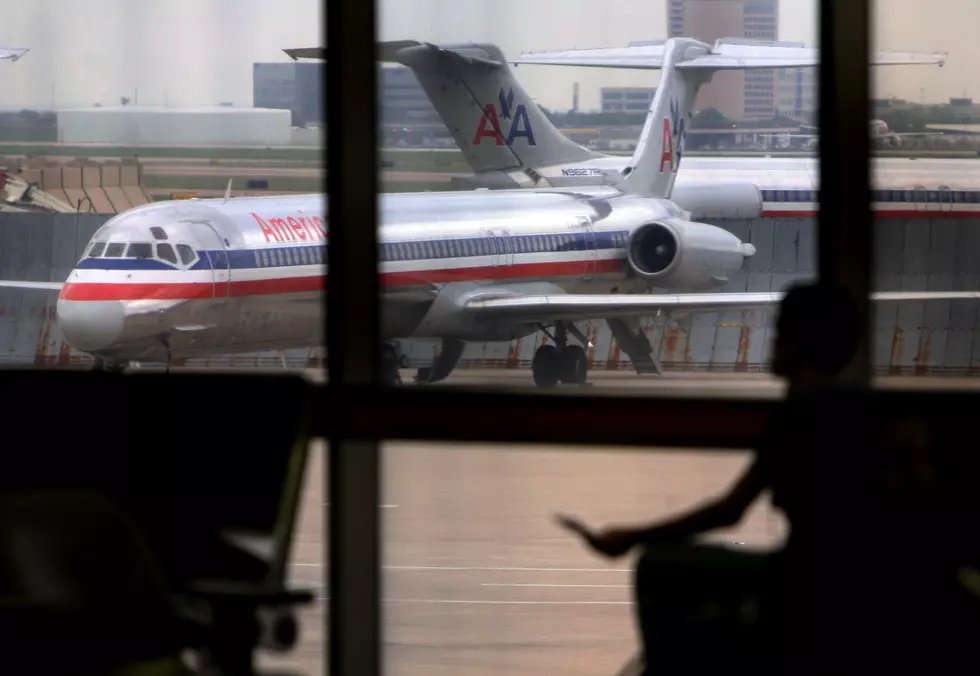 ‘We’re All Gonna Die!’ American Airlines Diverts Flight to Texas