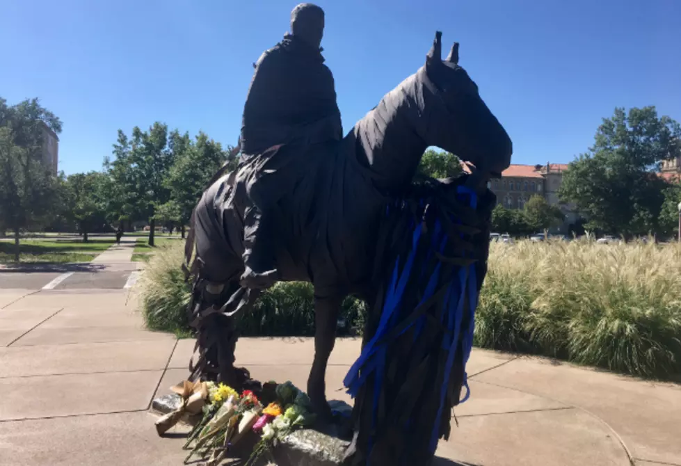 Texas Tech Saddle Tramps Disavow Wrapping Statue in Black Over Kliff Kingsbury’s Firing
