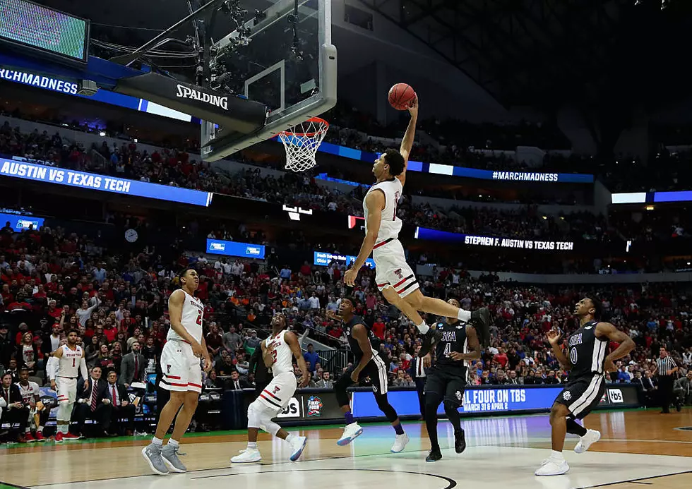 Zach Smith to Showcase Dunking Skills in College Dunk Contest
