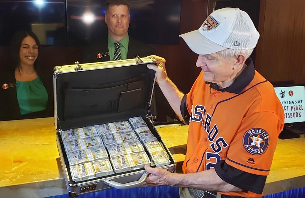 Houston&#8217;s &#8216;Mattress Mack&#8217; Bets Over $3 Million on Astros to Win World Series