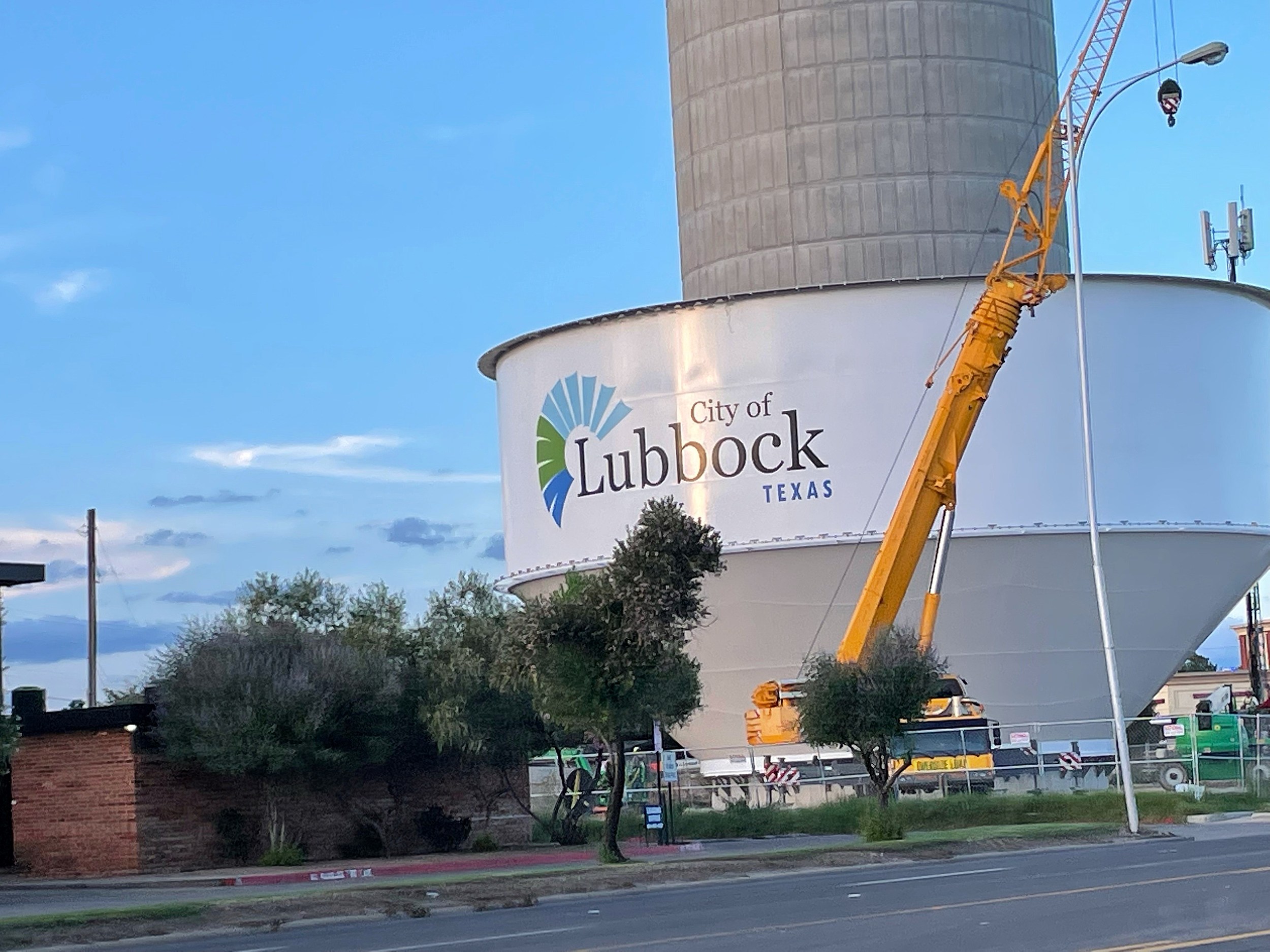 Bowl for New Water Tower to be Raised Saturday Morning in Lubbock