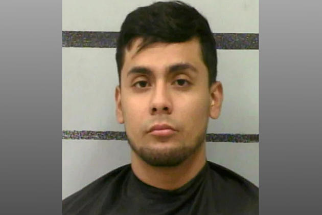 Man Pulled Over Near Lubbock Admits to Smuggling 10 Undocumented Immigrants