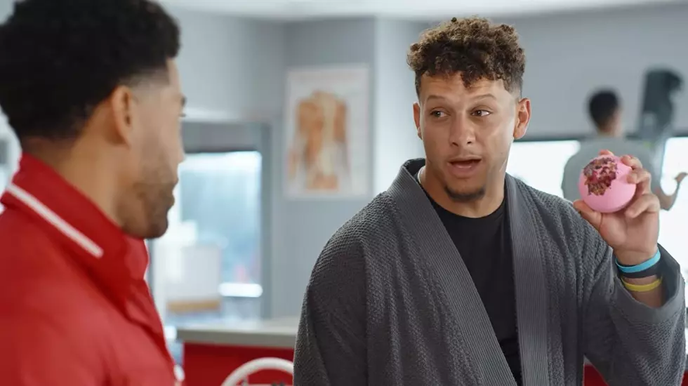 Patrick Mahomes Teams Up With Jake From State Farm for Hilarious ‘Jazz Bath’ Commercial