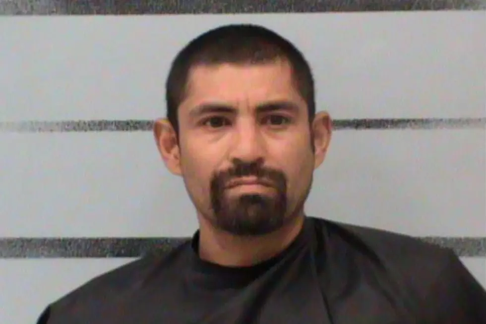 Lubbock Man Threatens to Kill Pregnant Woman While Being Arrested
