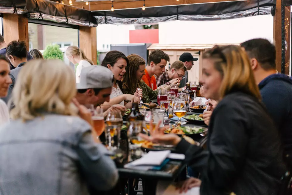 I Shared Lunch With a Complete Stranger in Spirit of the Holidays