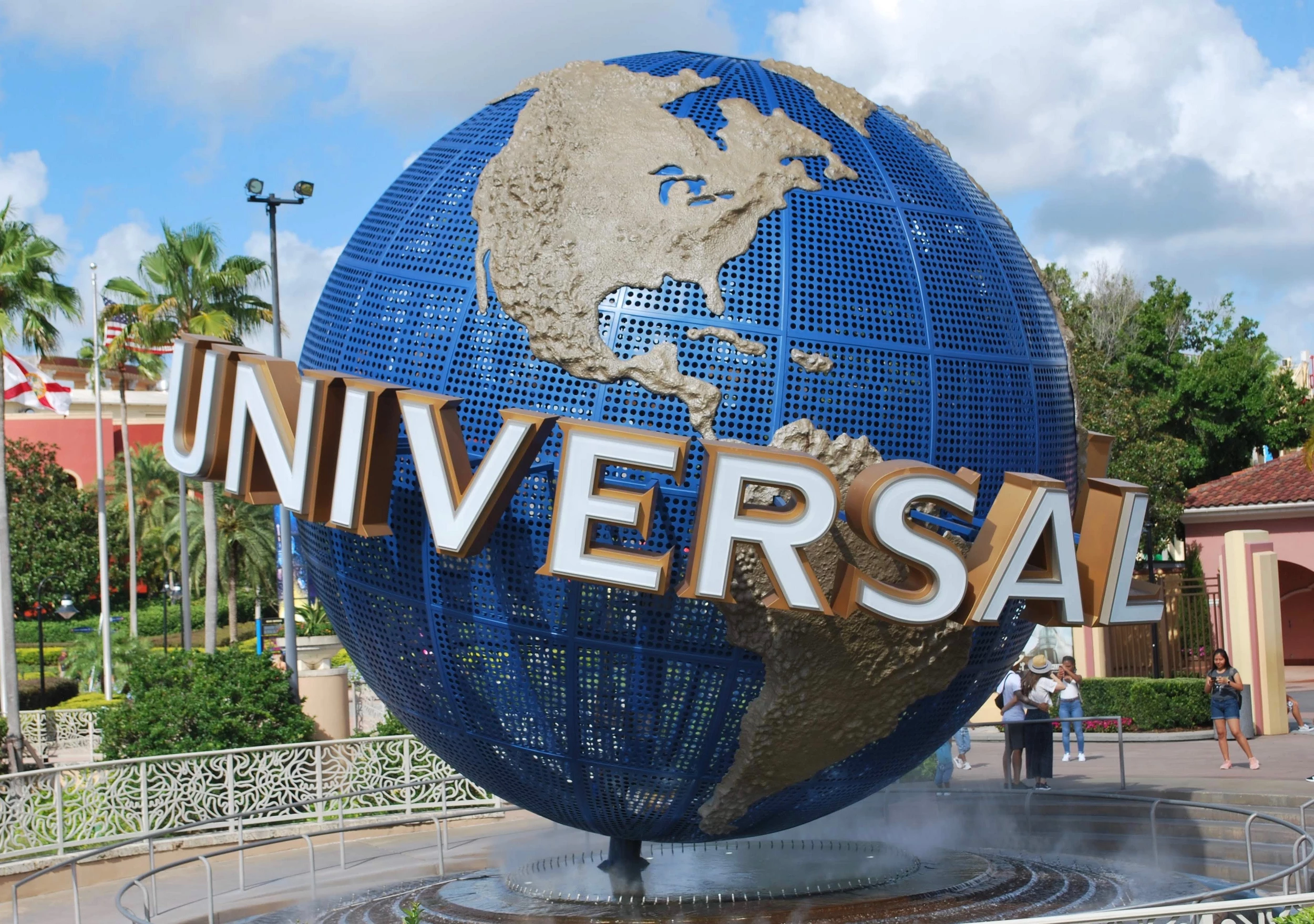 Parking HUB and City Walk – Universal Studios Florida