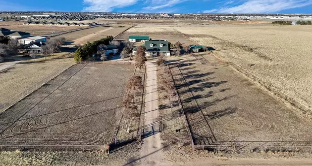 Check Out This Amazing Modern Farmhouse For Sale In Lubbock Offering Privacy &#038; Room