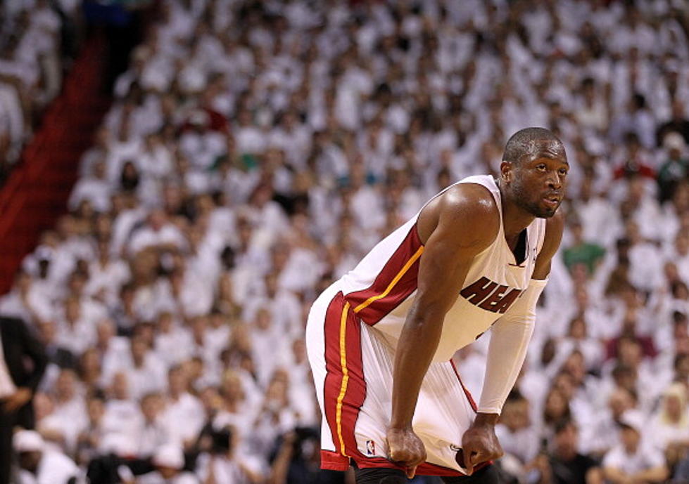 Dwyane Wade’s Cross Over Leaves Kevin Garnett Turned Around [VIDEO]