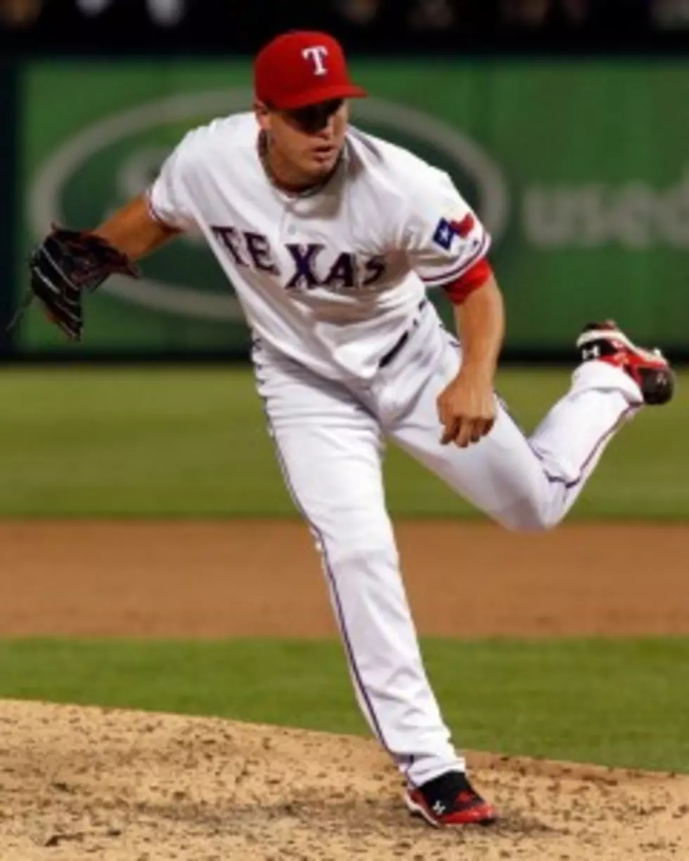 Texas Rangers Agree to Terms With 13 Players