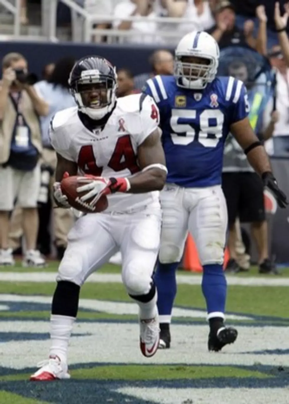 Houston Texans Defeat Indianapolis Colts in Resounding Win