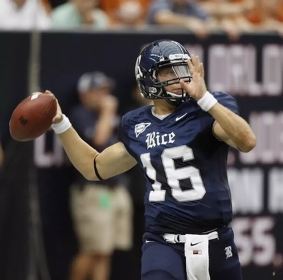 Rice University Holds Football Clinic for International Students [VIDEO]