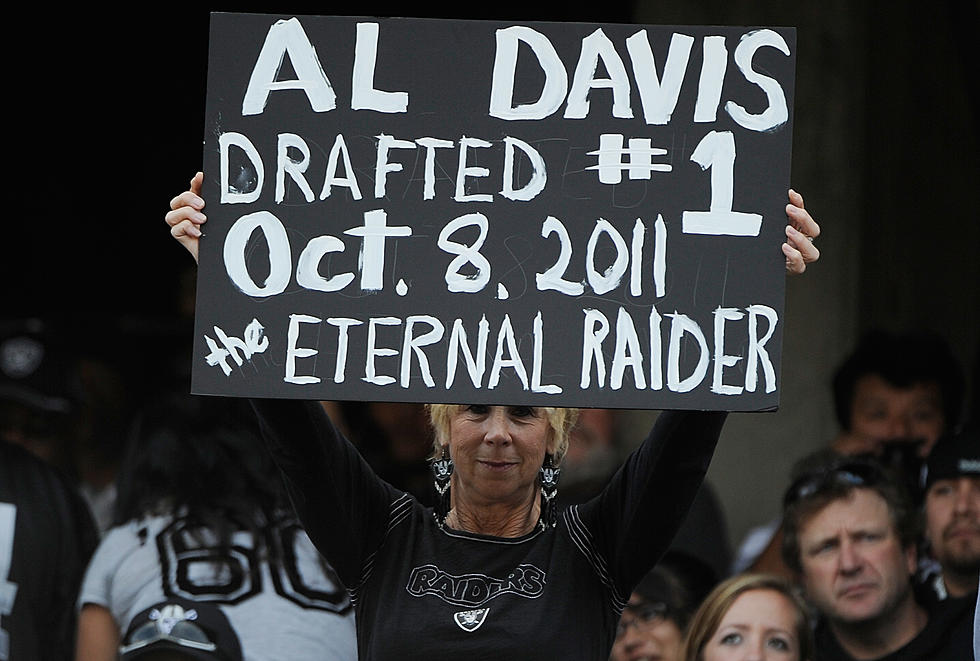Oakland Raiders Beat Cleveland Browns and Honor Al Davis