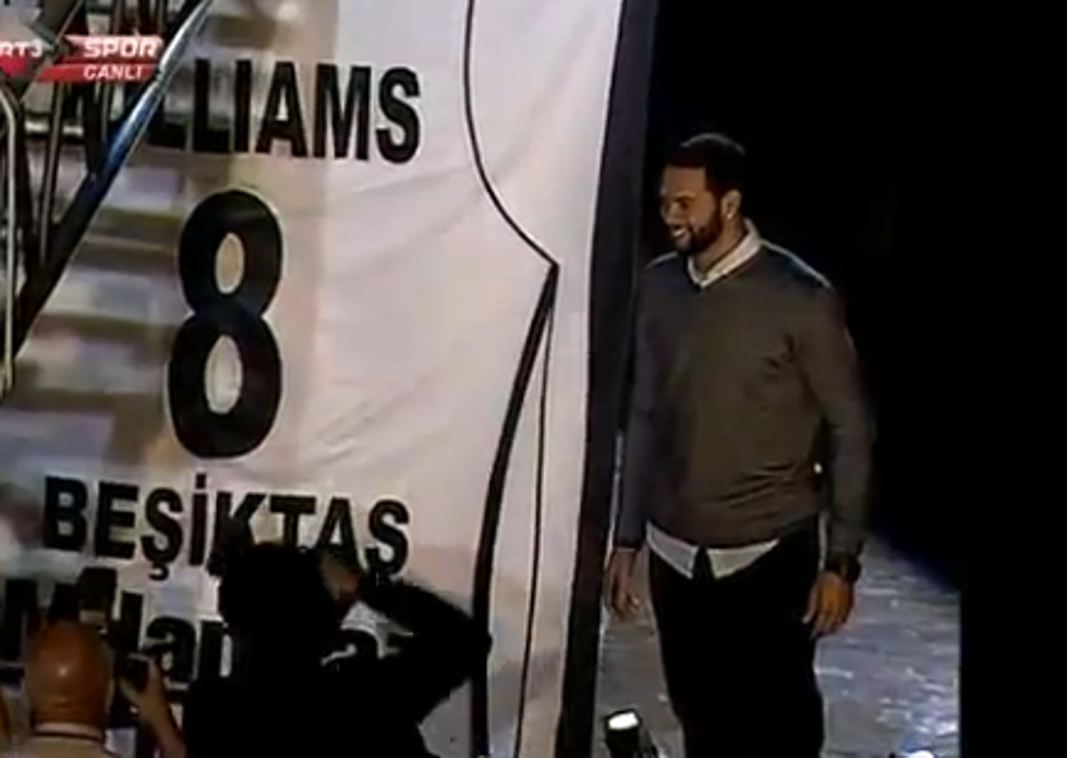 Deron Williams Has Jersey Retired After 15 Games With Besiktas [VIDEO]