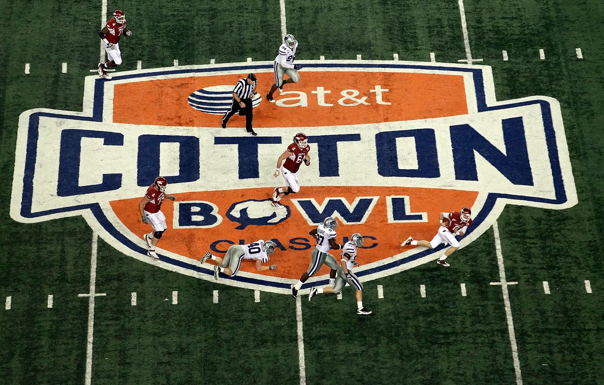 Arkansas Ties School Record for Wins in their Cotton Bowl Victory Over