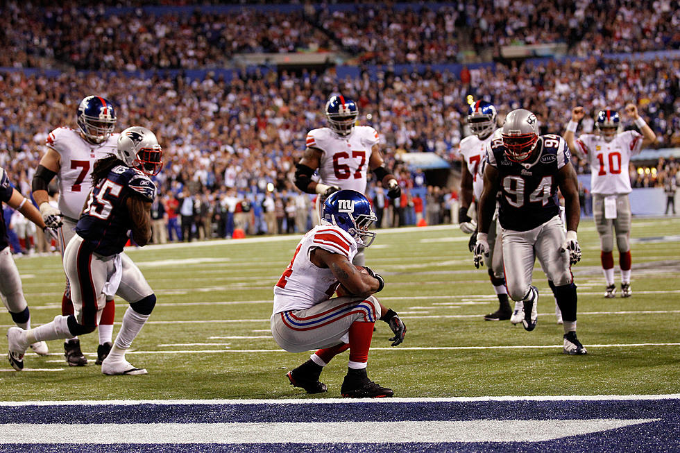 New York Giants “Hoodie-wink” New England Patriots in Super Bowl XLVI Win
