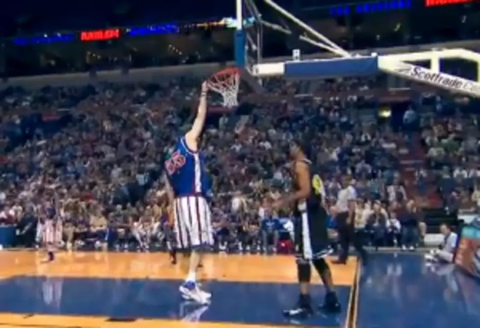 World&#8217;s Tallest Professional Basketball Player Dunks Without Leaving the Ground [VIDEO]