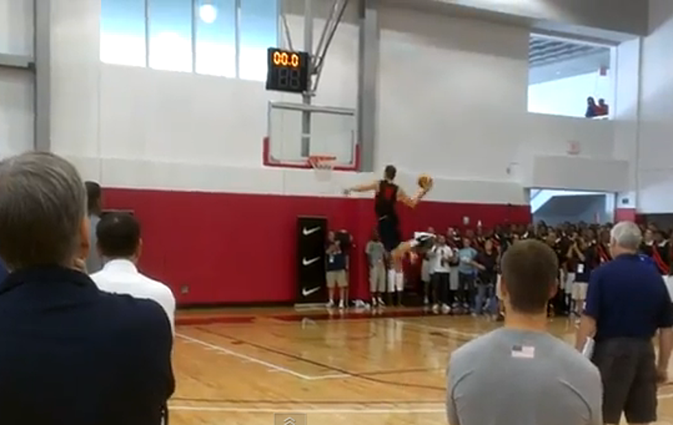 Blake Griffin Serves Up Disgusting Off the Wall Dunk at Team USA Practice