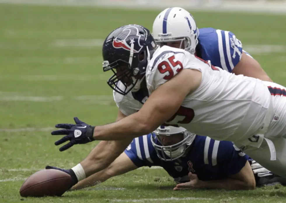 Houston Texans Shaun Cody Suffers Broken Ribs, Punctured Lung