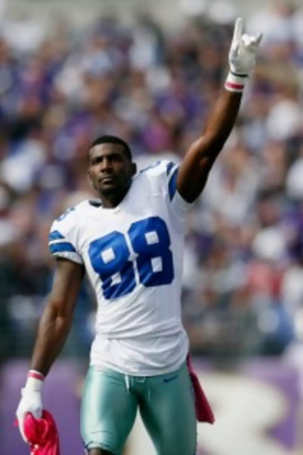 Dallas Cowboy WR Dez Bryant Family Assault Charge Dropped, but with Terms