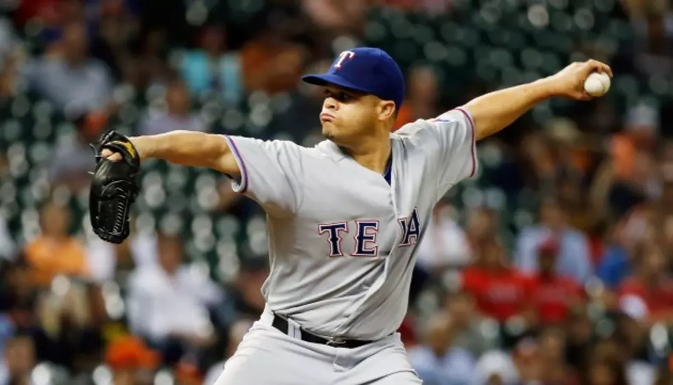 Rangers Pound Astros 7-1, Win Series for First Time in 2015