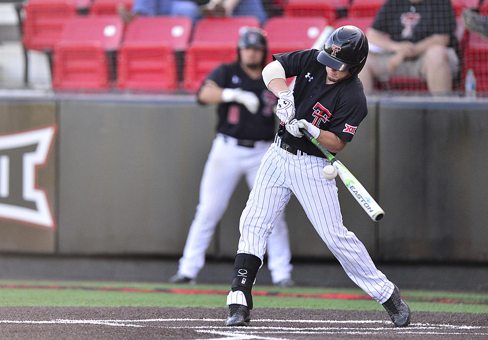 Texas Tech Uses Big Inning To Beat Texas In Opening Game