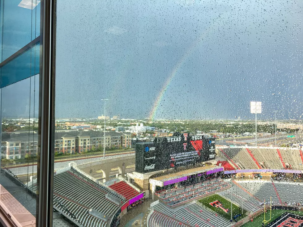 Double Rainbow Appears Above Jones AT&T Stadium [Video]