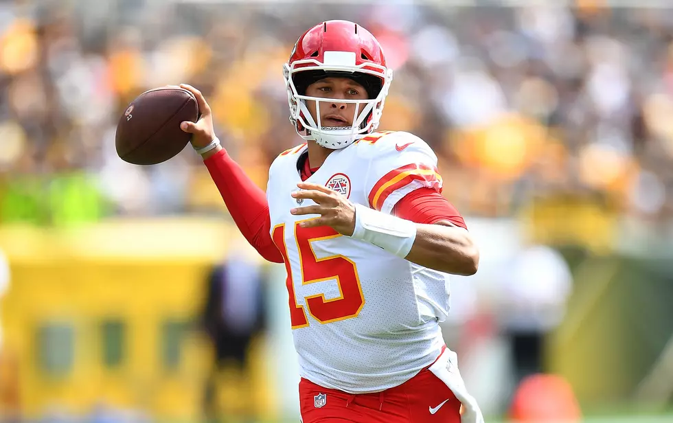 Chiefs Fan Captures the Moment Broncos Fans Realize Patrick Mahomes Can Throw With His Left Hand