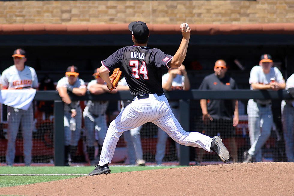 Texas Tech Beats Oklahoma State in Wild Game 1 of Super Regional
