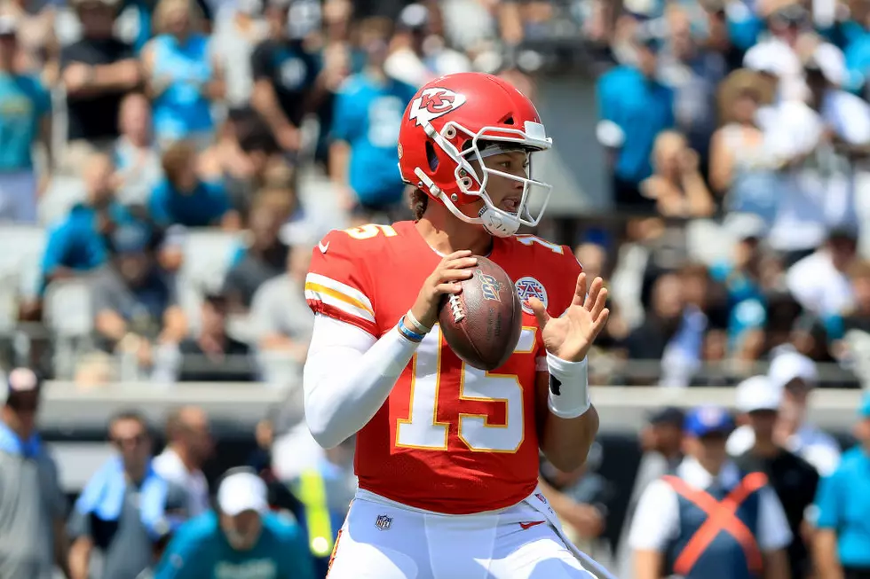 Mahomes Named NFL Offensive Player of the Week