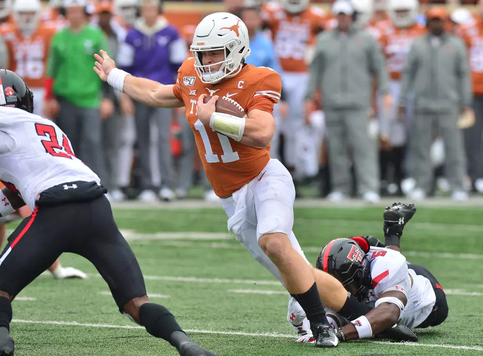 Texas Uses High-Scoring Second Quarter to Down Texas Tech by 25 Points in Season Finale [Photos]