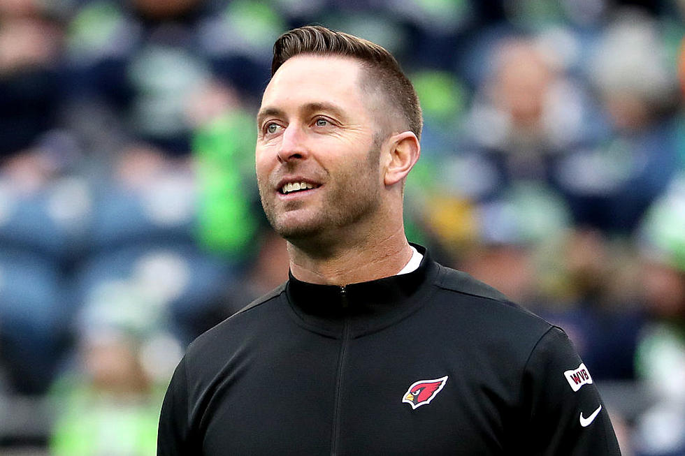 Twitter Reacts to Kliff Kingsbury&#8217;s Ridiculous NFL Draft Setup