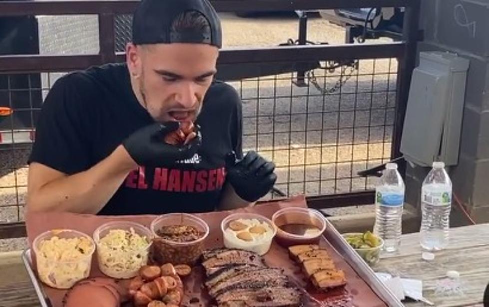 YouTuber Absolutely Destroys 10 Pounds of Delicious Lubbock BBQ