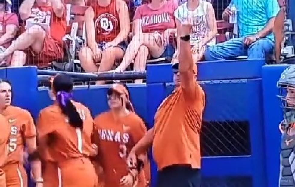 Texas Longhorns Coach Flips Umpire the Bird After Getting Ejected