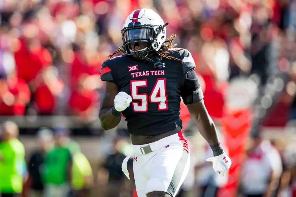 Texas Tech&#8217;s Linebacker Taken to Local Hospital After Gruesome Injury