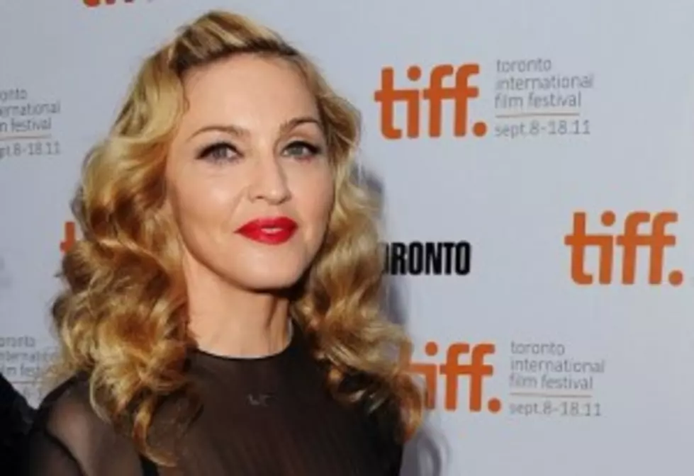 Madonna Apologizes To Hydrangeas [VIDEO]