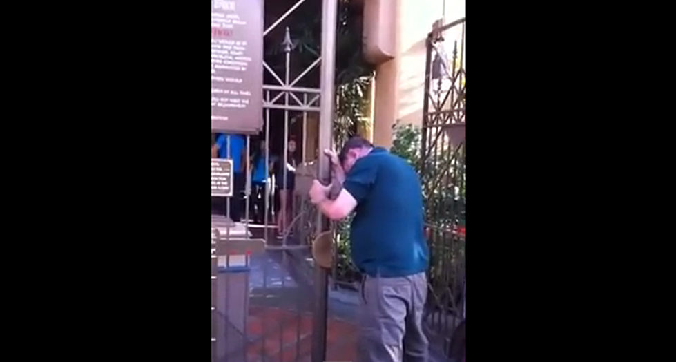 Man Freaks Out At Disneyland Theme Park